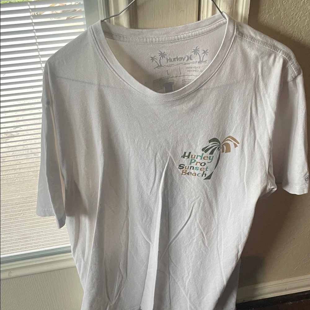Hurley White Tee with Palm Logo Youth Large